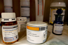 Medicinali di cure esistenziali, da ''60allora'', Molinella (BO)