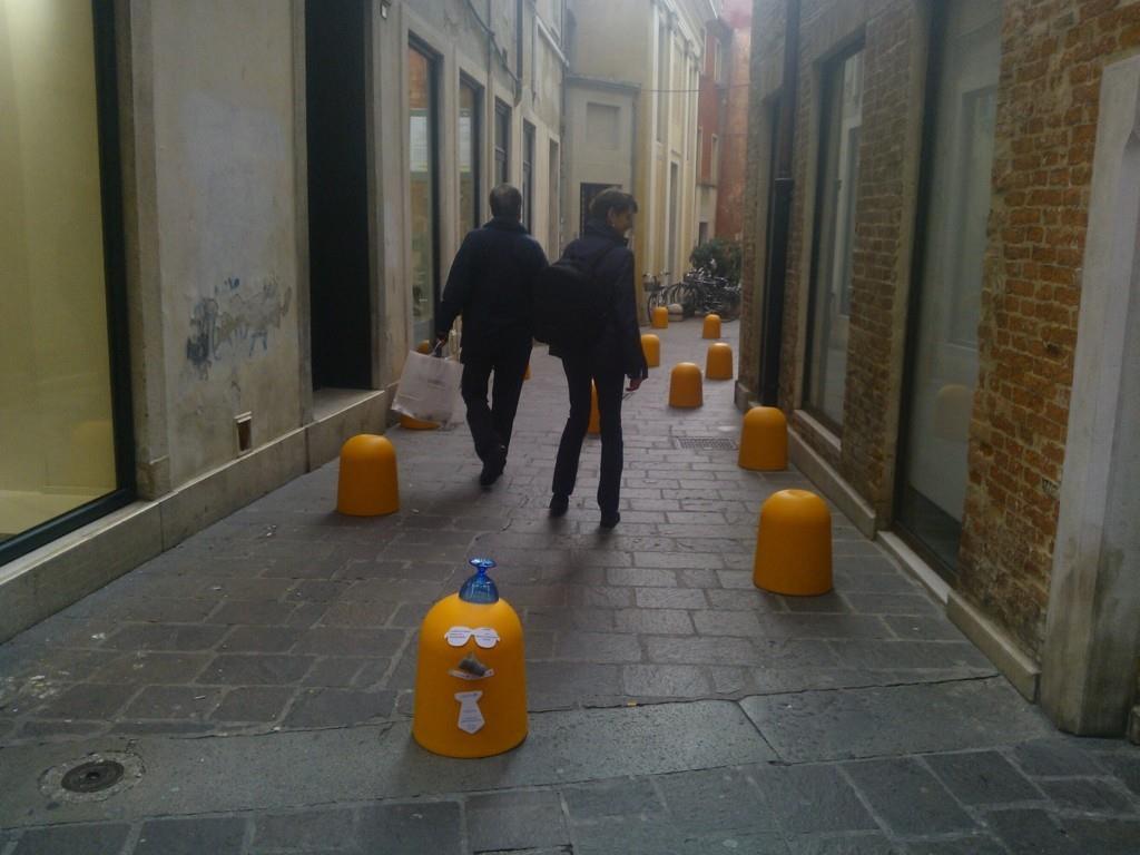 pouf_contenitore_duo_presso_festival_cartacarbone_(10)_1351_g