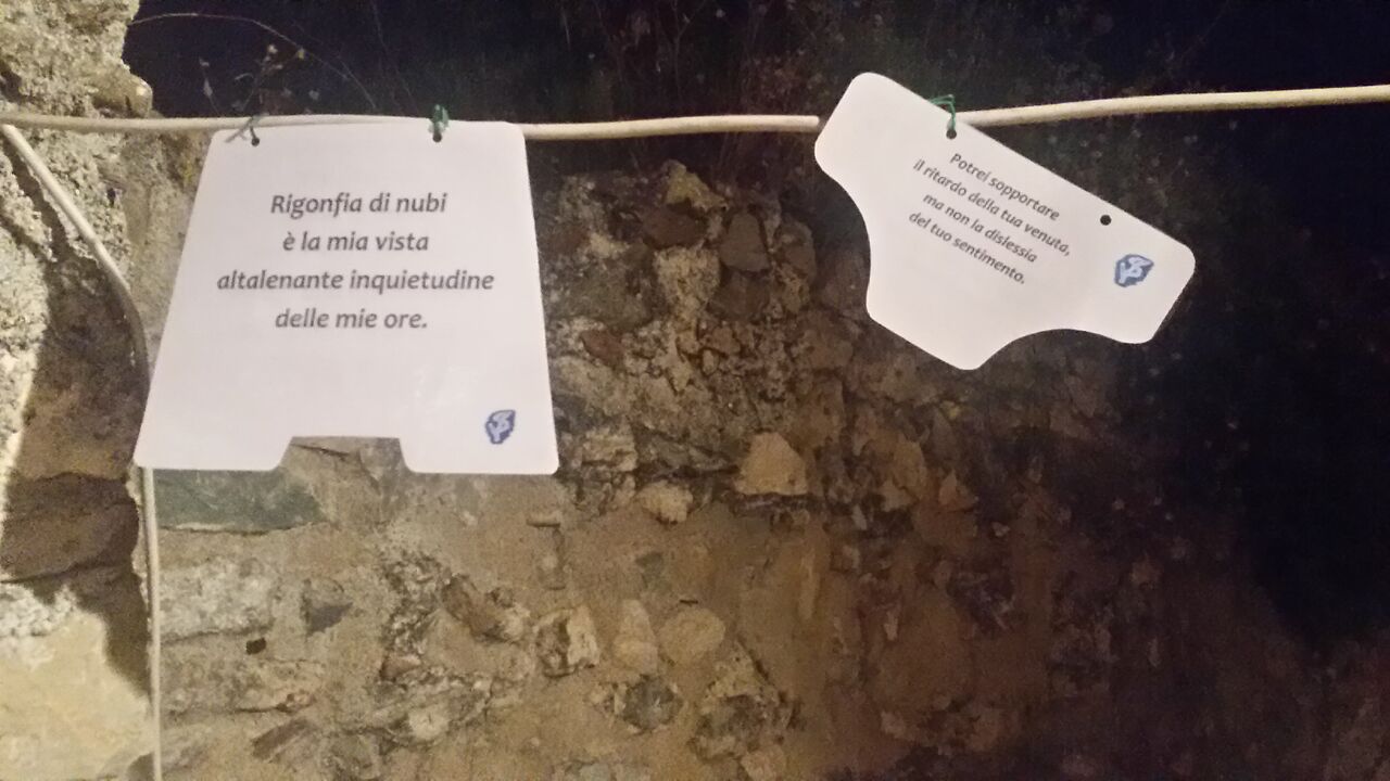 Stralci di bucato al vento