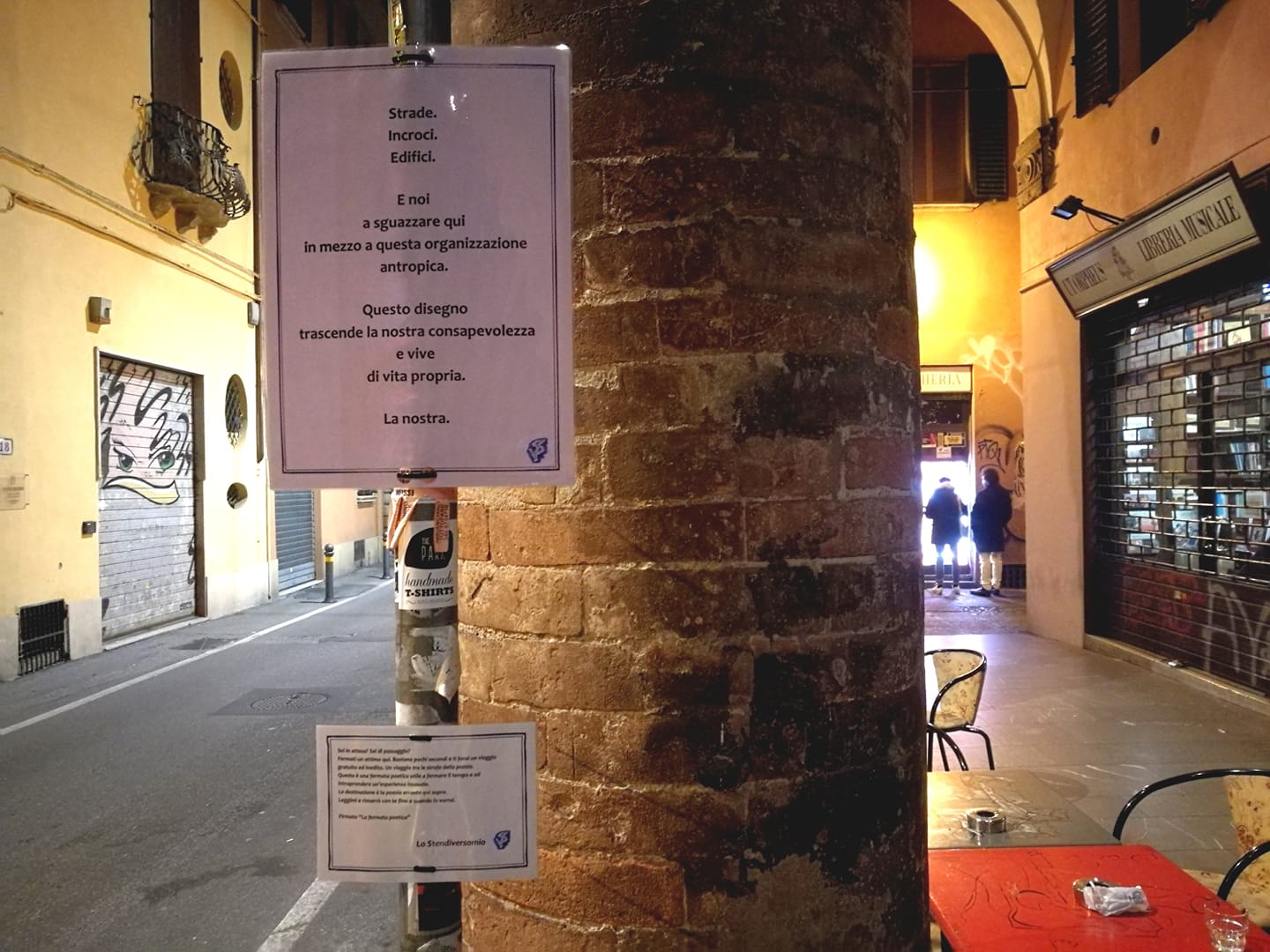 La notte porta poesia