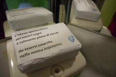 Saponetta riflessa a Trani