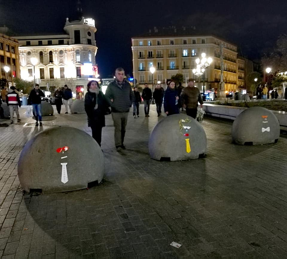 Passanti di ogni risma