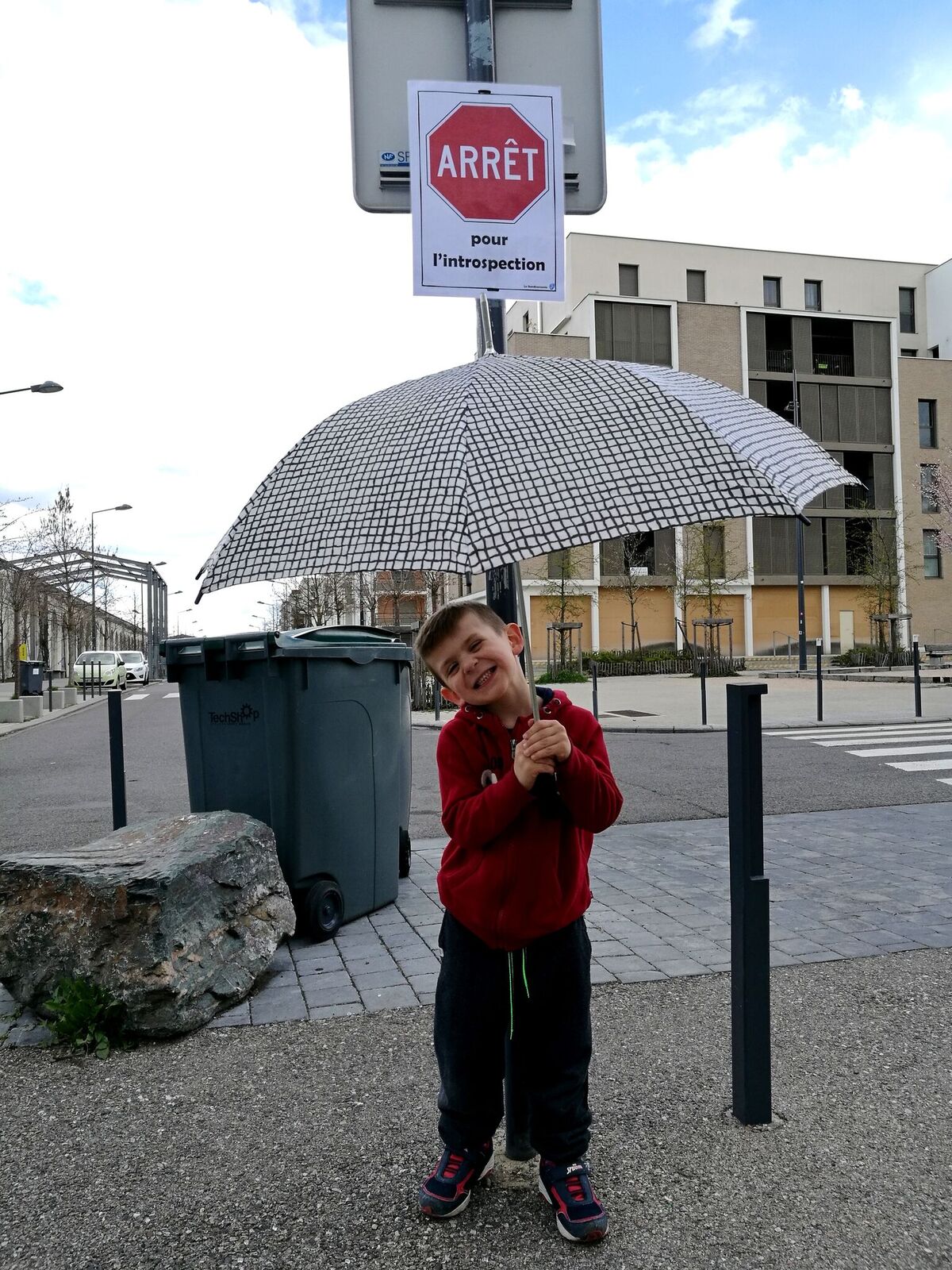 Theo e l'ombrello